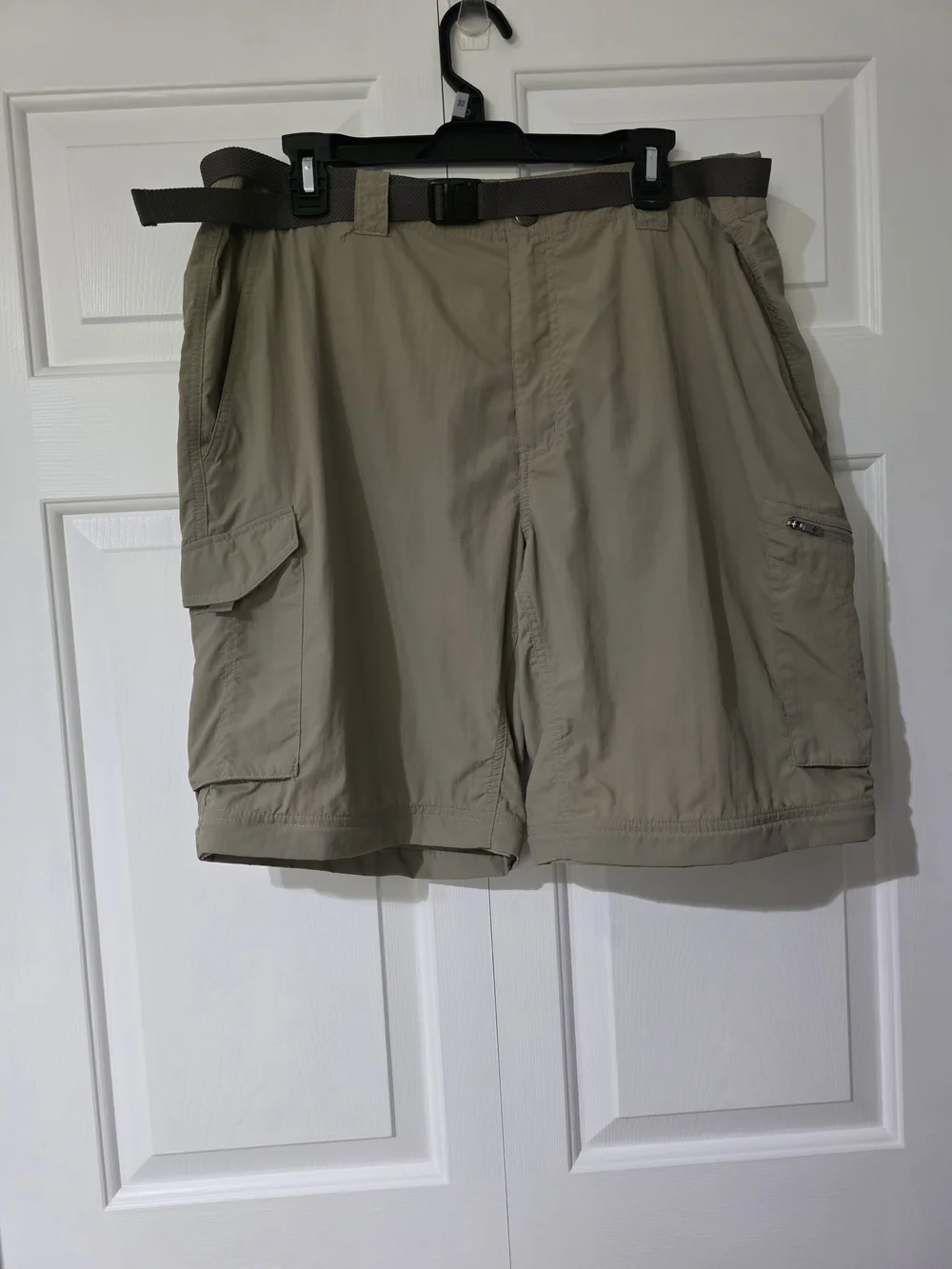 Columbia Omni Shild  Men's Silver Ridge  Hiking Cargo Shorts